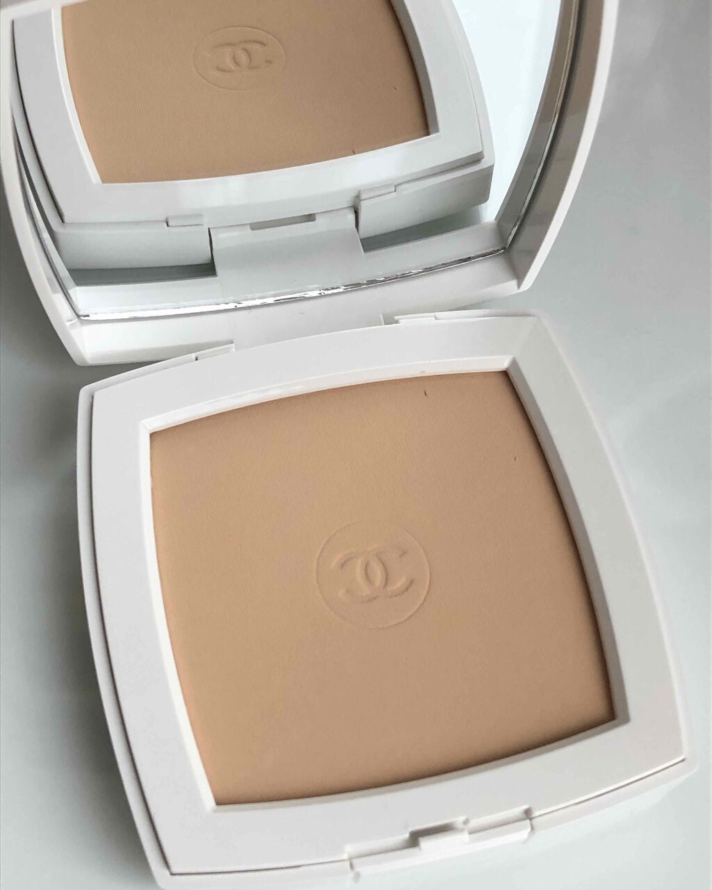 ル ブラン コンパクト ラディアンス/CHANEL/パウダーファンデーションを使ったクチコミ(2枚目)