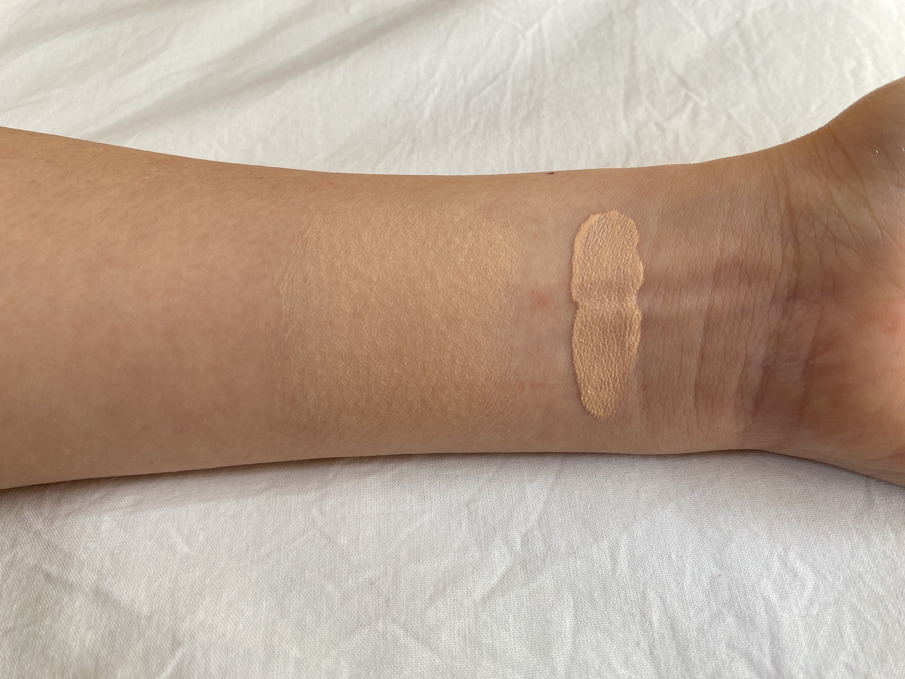 フィークッションガラス 01 フェアガラス/fwee/クッションファンデーションを使ったクチコミ（3枚目）