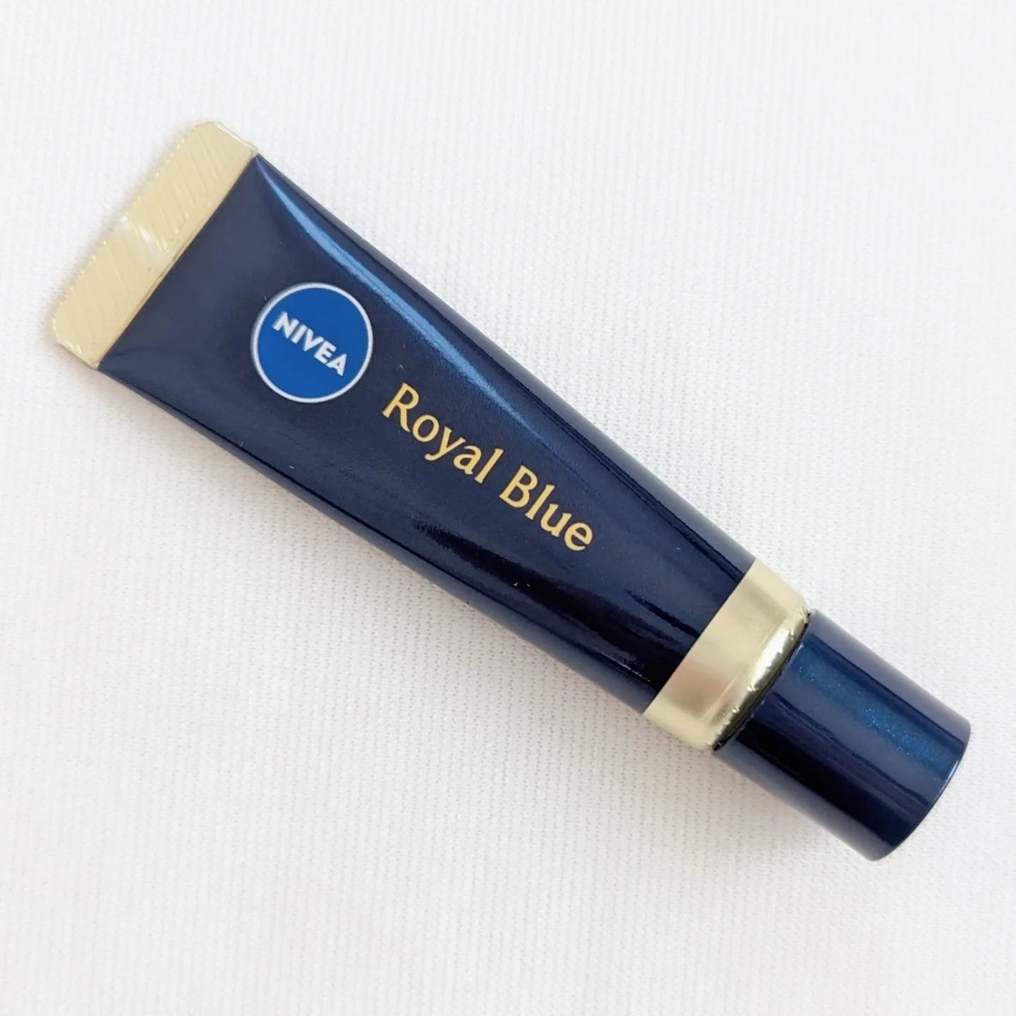 ニベア ロイヤルブルーリップ 濃密美容ケア/ニベア/リップ美容液を使ったクチコミ(1枚目)