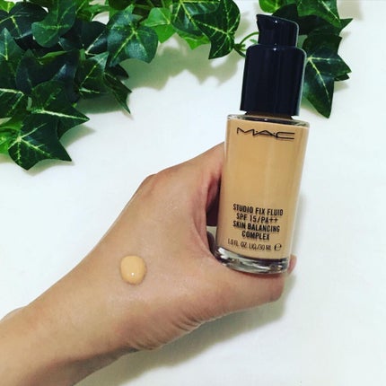スタジオフィックス フルイッド SPF 15/M・A・C/リキッドファンデーションを使ったクチコミ(3枚目)
