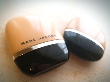 SHAMELESS YOUTHFUL-LOOK 24-H FOUNDATION/MARC JACOBS BEAUTY/リキッドファンデーションを使ったクチコミ（1枚目）