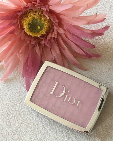 ディオール バックステージ ロージー グロウ＜グロウ バイブス＞/Dior/パウダーチークを使ったクチコミ（2枚目）