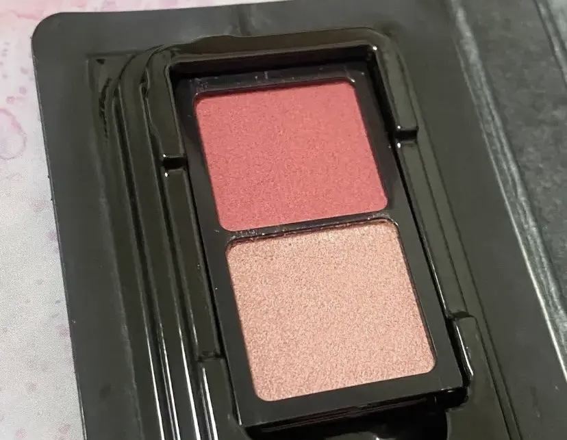 カネボウ アイカラーデュオ 17 Majestic Ruby/KANEBO/アイシャドウパレットを使ったクチコミ（2枚目）