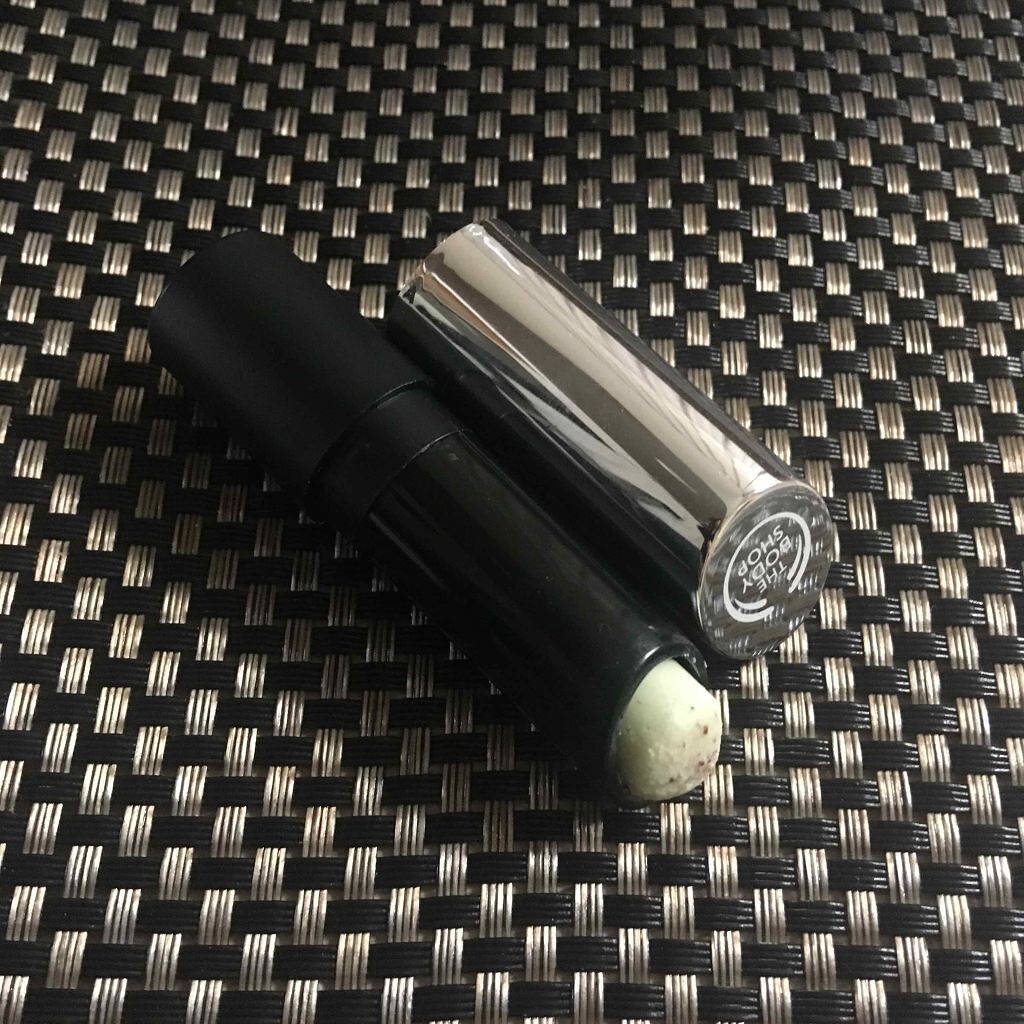 shia. on LIPS 「THEBODYSHOPリップスカッフ(リップ用スクラブ)スティ..」(2枚目)