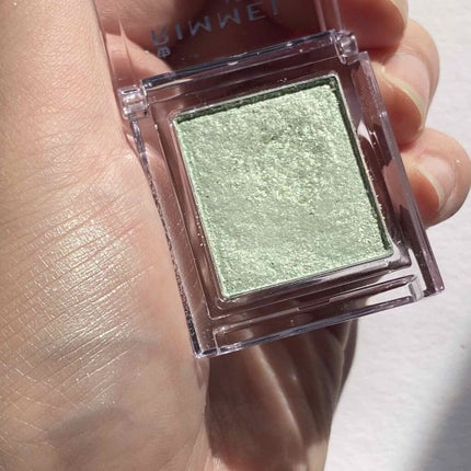 プリズム パウダーアイカラー/リンメル ロンドン/単色アイシャドウを使ったクチコミ(3枚目)