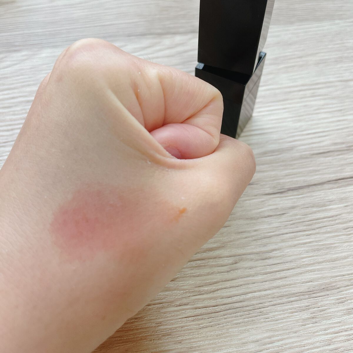 チーク ティント <ウォータリーチーク>/ADDICTION/リキッドチークを使ったクチコミ(4枚目)