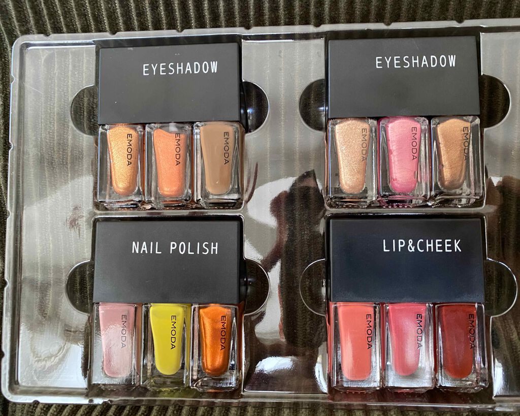 さくはまる on LIPS 「EMODA×JELLY付録のご紹介アイシャドウ×6リップand..」(1枚目)