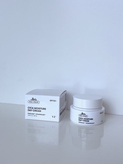 VT  CICA モイスチャー デイ クリームのクチコミ「VT  CICAモイスチャーデイクリーム
保湿&UVケア
シンプルデザインで見た目もオシャ.....」(1枚目)