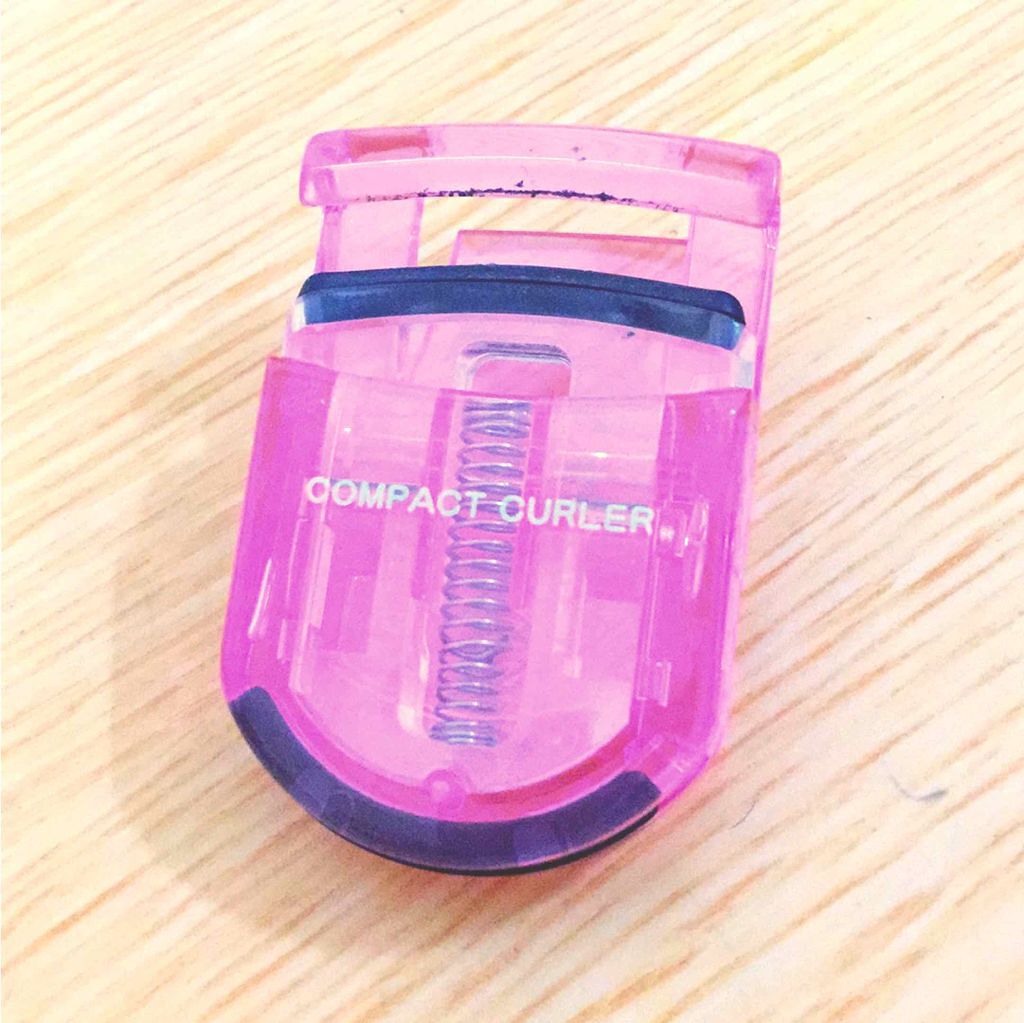 coral_blush_g2 on LIPS 「500円程度で売っています!中町綾ちゃんが使っているビューラー..」(1枚目)