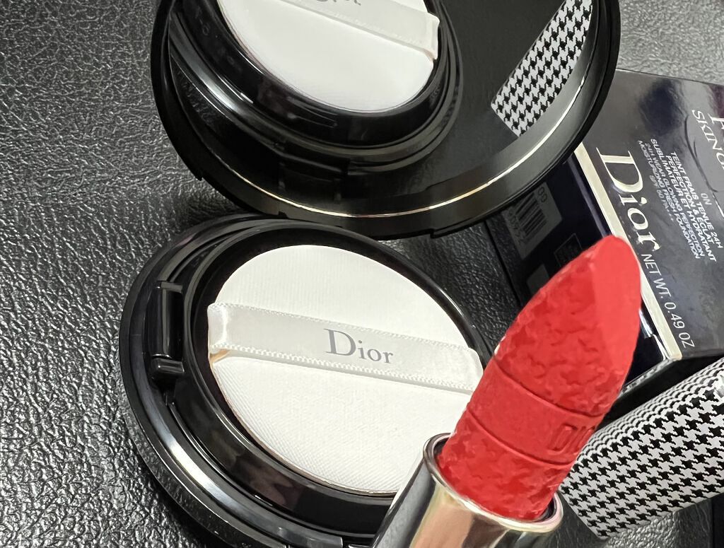ルージュ ディオール 999V ベルベット<ニュー ルック エディション>（生産終了）/Dior/口紅を使ったクチコミ（3枚目）