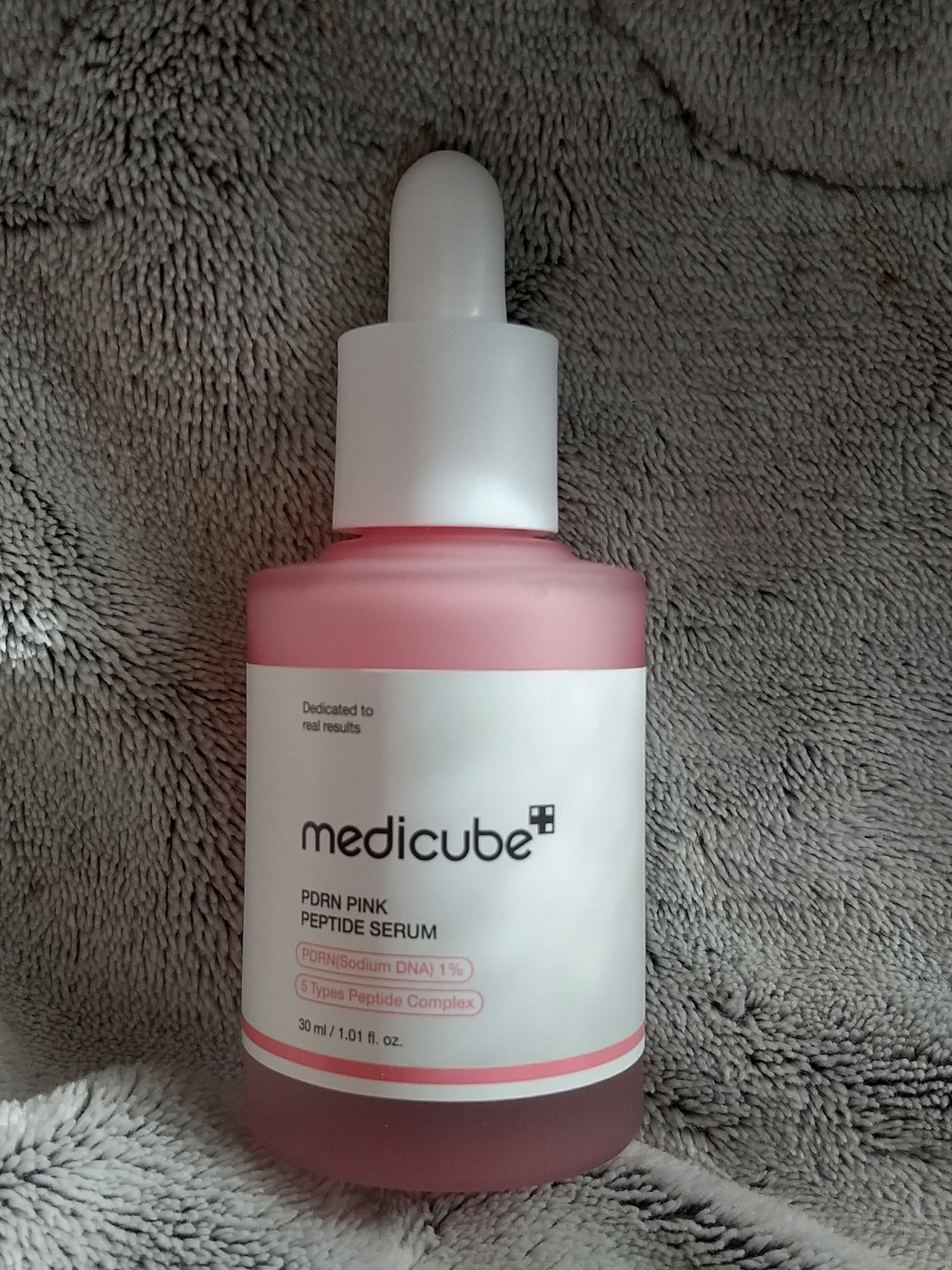 PDRNピンクアンプル PDRN 10,000ppm配合/MEDICUBE/美容液を使ったクチコミ（3枚目）