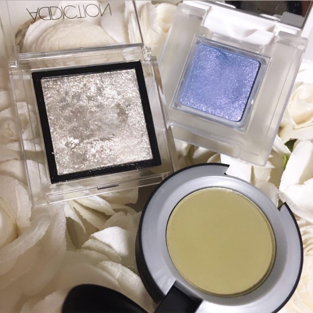 パウダー キス アイシャドウ パー スウェード ミー/M・A・C/単色アイシャドウを使ったクチコミ（2枚目）