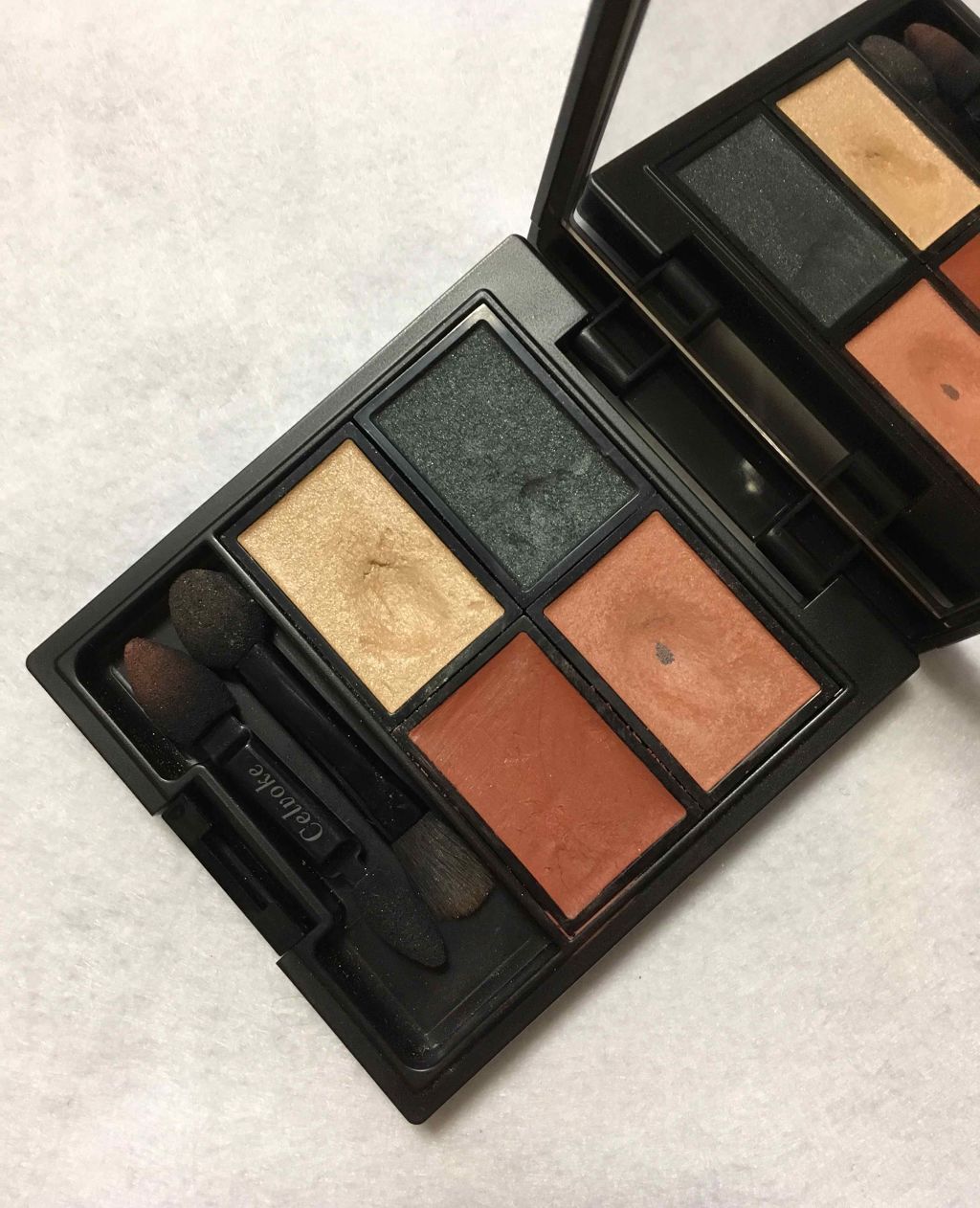 ヴォランタリーベイシス アイパレット/Celvoke/アイシャドウパレットを使ったクチコミ（2枚目）