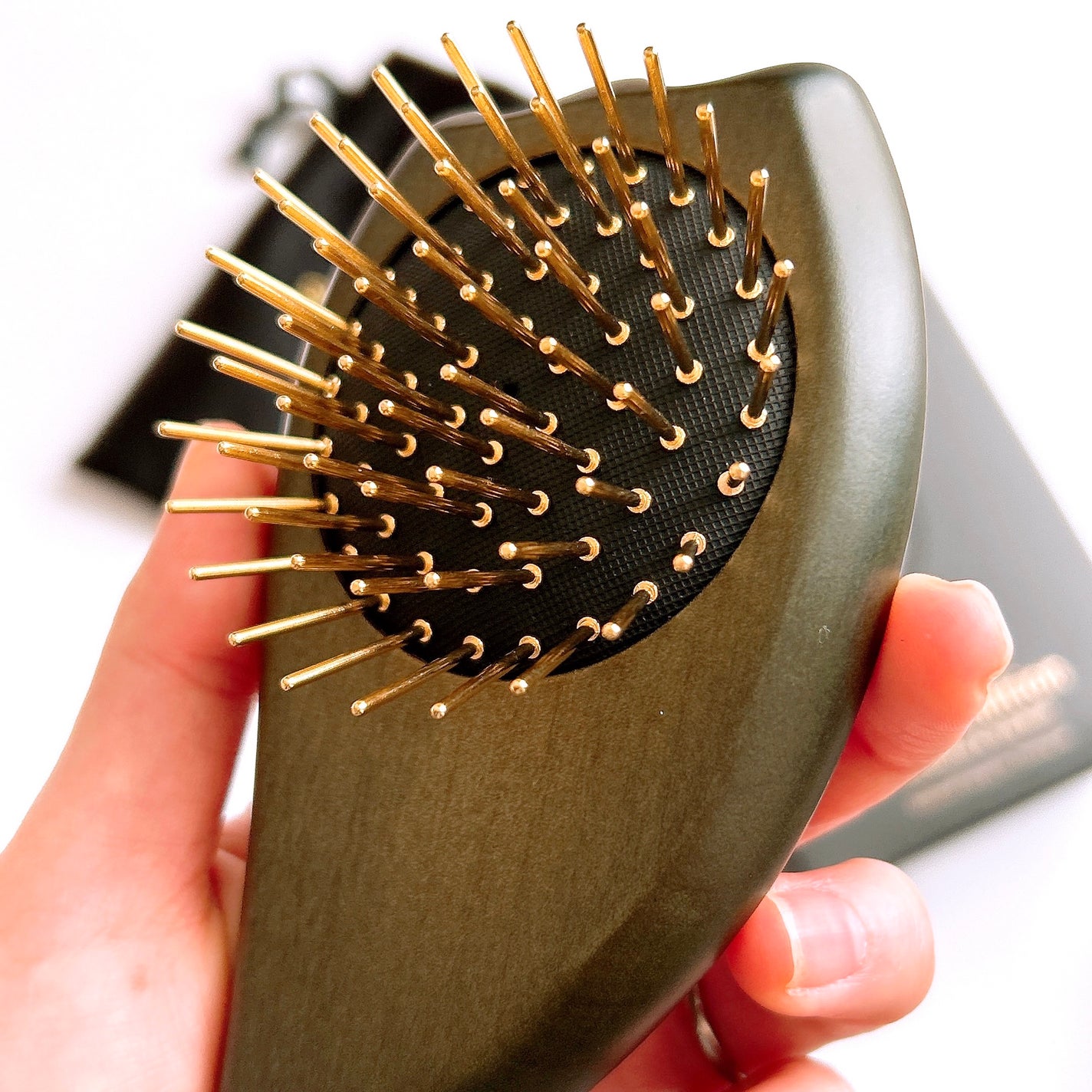 プレミアム FOX カッサ ゴースト ヘアブラシ ブラック/SNOW FOX SKINCARE/ヘアブラシを使ったクチコミ(4枚目)