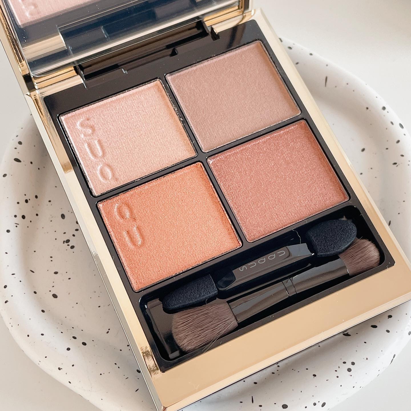 シグニチャー カラー アイズ/SUQQU/アイシャドウパレットを使ったクチコミ（2枚目）