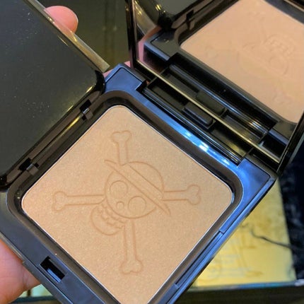 shu uemura ウォンテッド ゴールド アイラッシュカーラーのクチコミ「シュウ ウエムラ × ☠️ワンピース 🧟コレクション🧟
大好きなワンピースコラボ
使うのを惜.....」(2枚目)