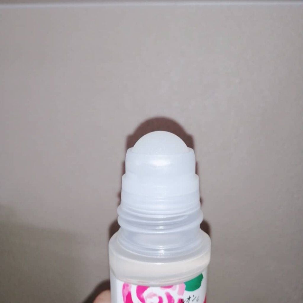 ロールオン ローズ&ヴァーベナの香り/8x4/デオドラント・制汗剤を使ったクチコミ(2枚目)