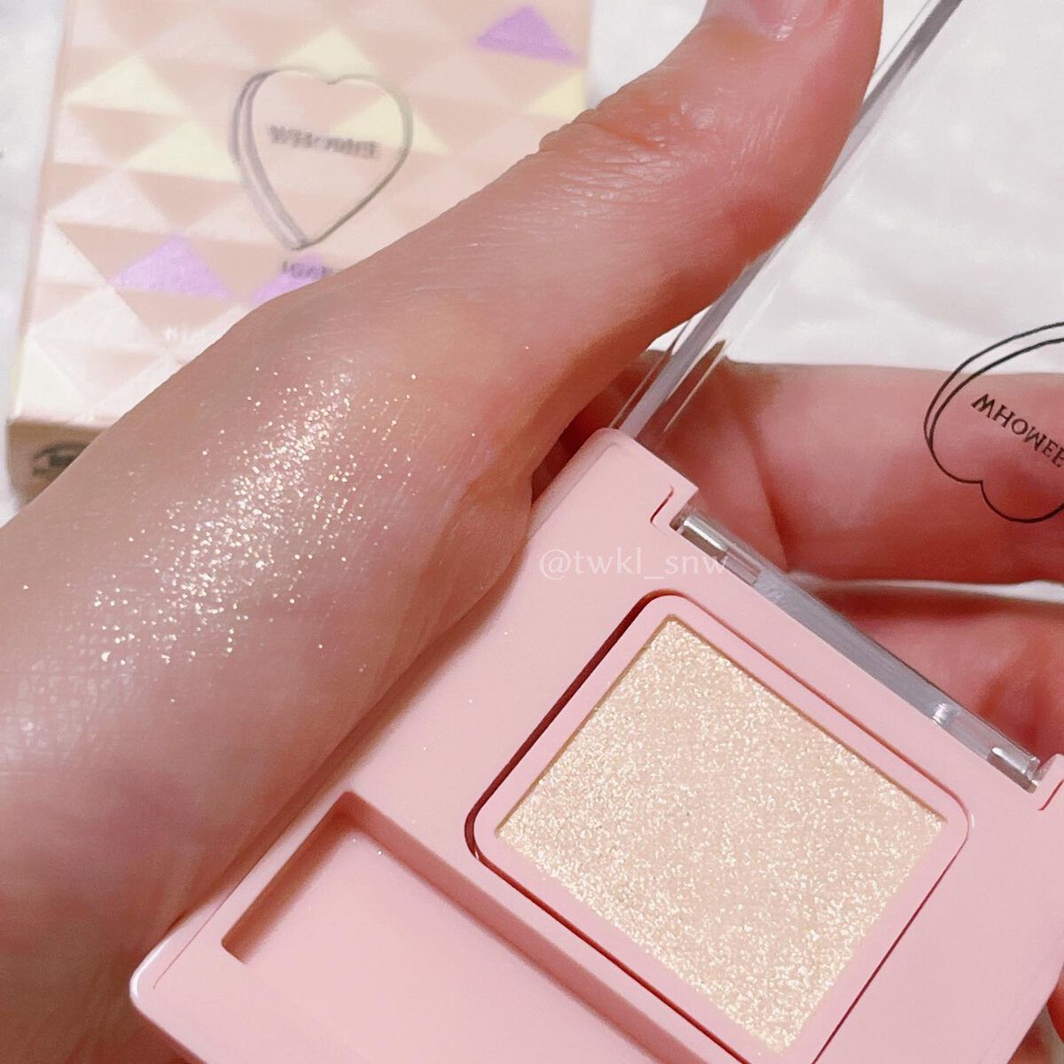 フーミー シングルラメシャドウ/WHOMEE/単色アイシャドウを使ったクチコミ(3枚目)