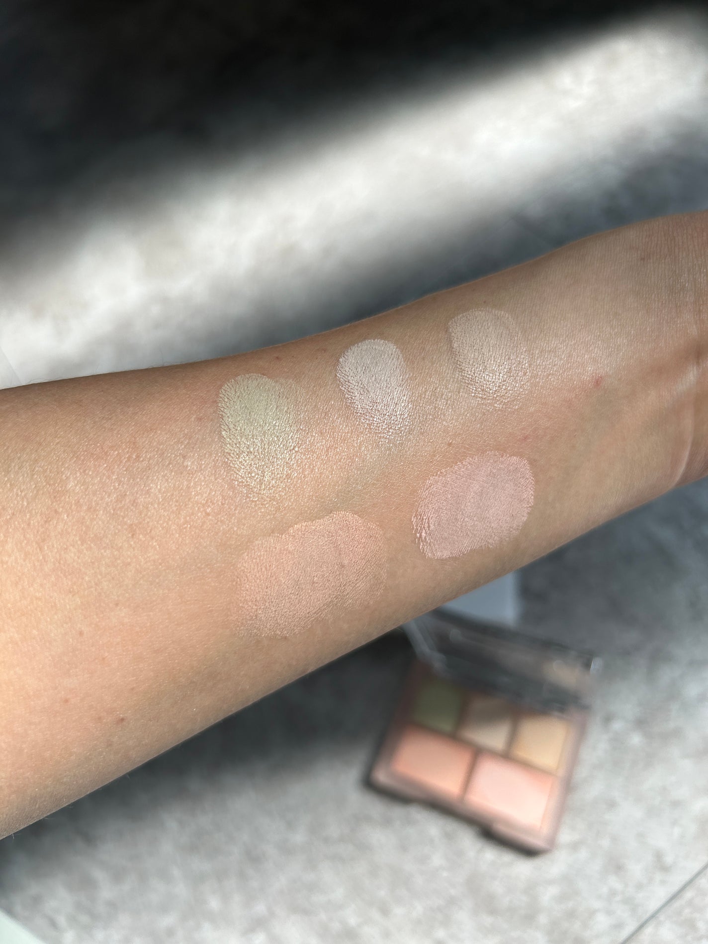 コンシールブレンダーパレット/LUNA/パレットコンシーラーを使ったクチコミ(3枚目)