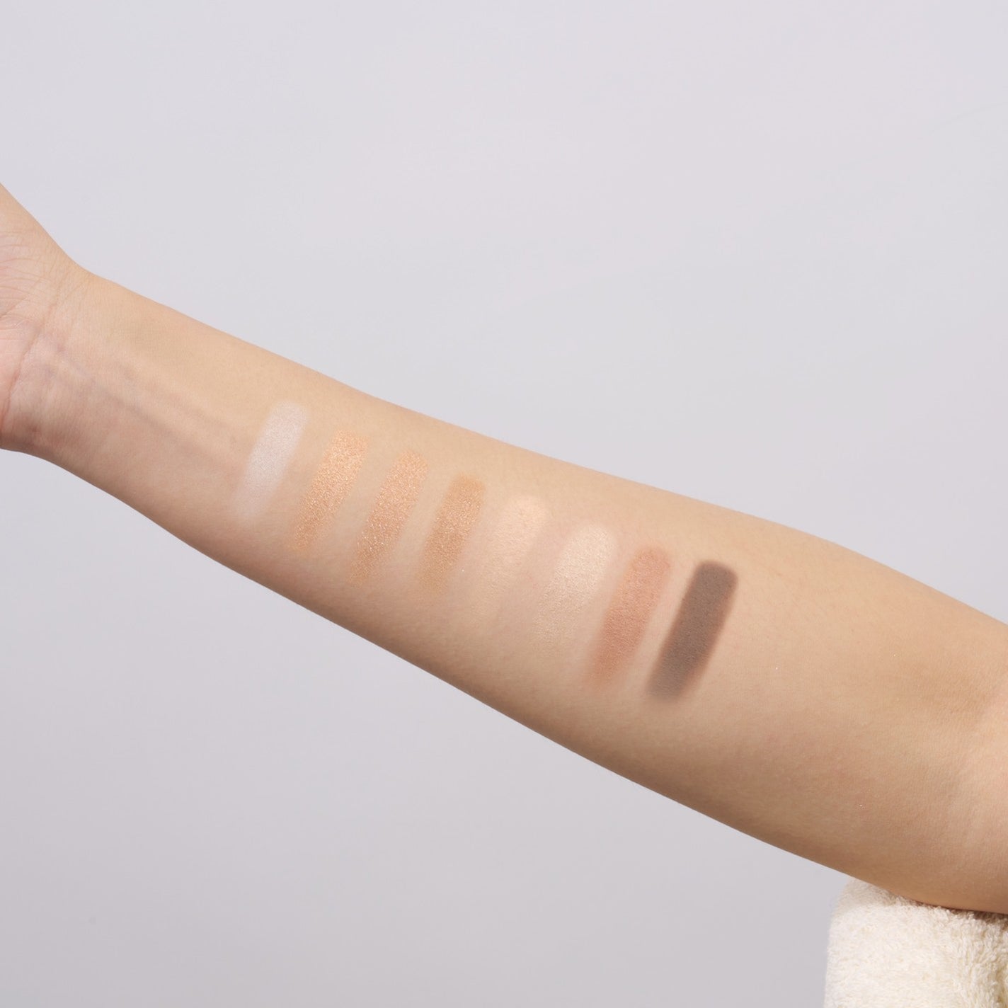 イロミッケ 8色アイシャドウパレット 01 ブラウンシュガー