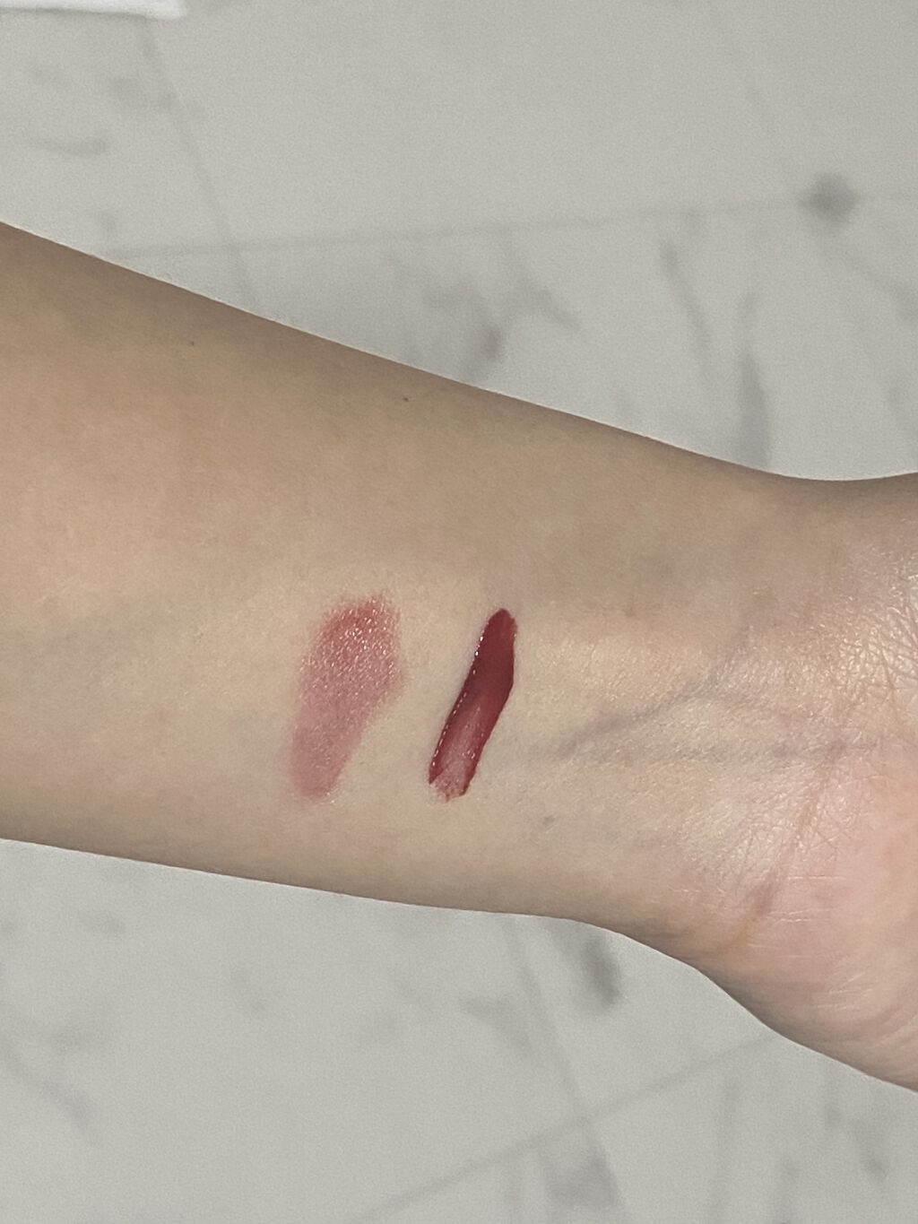 ジューシーラスティングティント/rom&nd/リップティントを使ったクチコミ（2枚目）