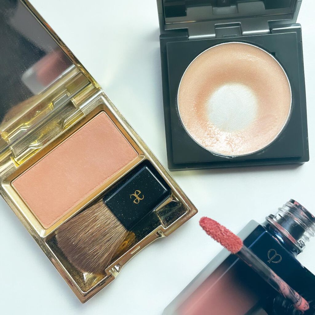 エモーショナル フェイス/Elégance/パウダーチークを使ったクチコミ(3枚目)