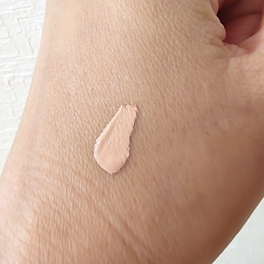 カバーパーフェクション チップコンシーラー ピーチベージュ/the SAEM/リキッドコンシーラーを使ったクチコミ（3枚目）