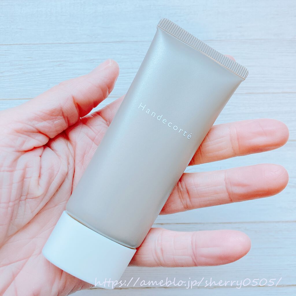 ハンデコルテ/キユートピア/ネック・デコルテケアを使ったクチコミ（1枚目）