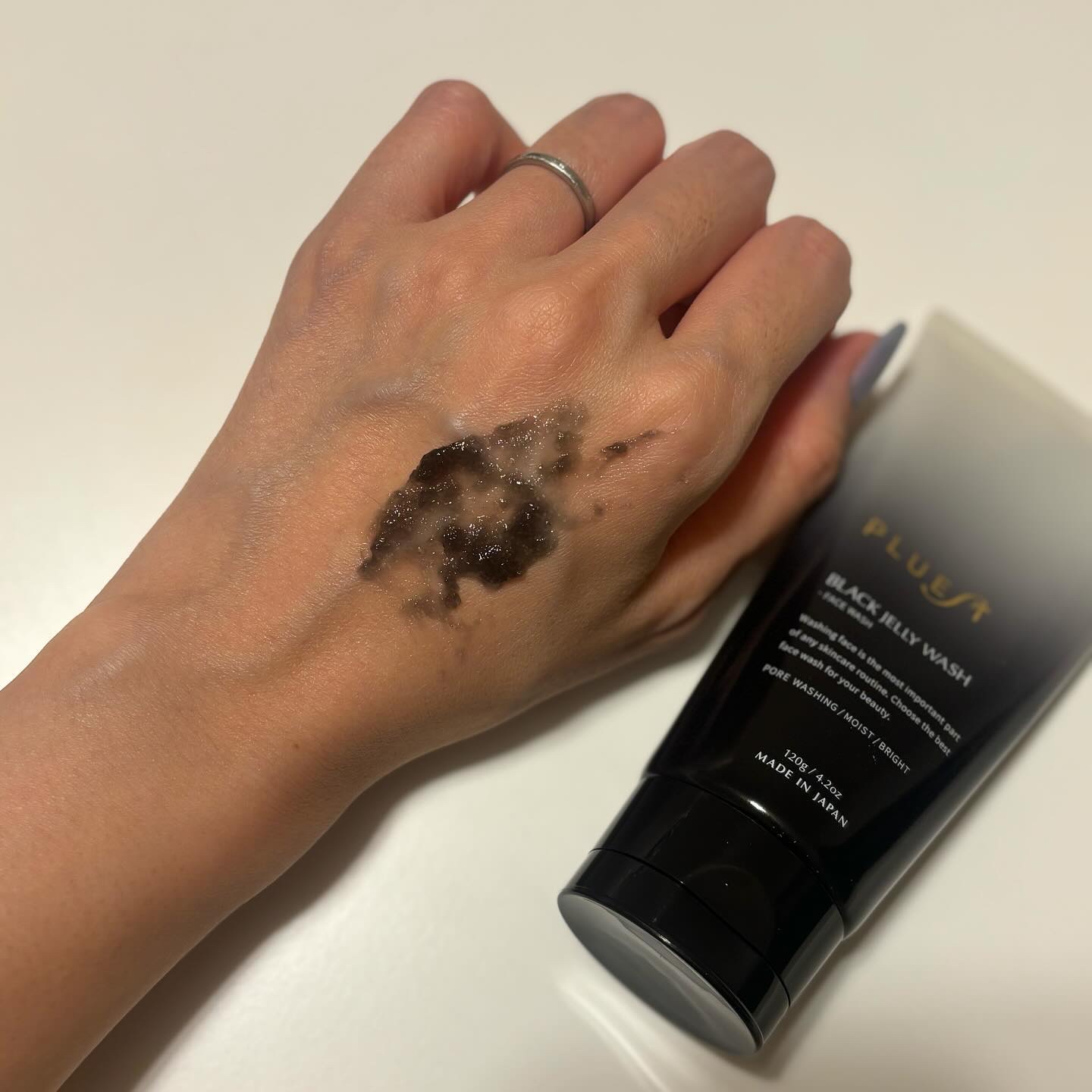 BLACK JELLY WASH（ブラックジェリーウォッシュ）/PLUEST/その他洗顔料を使ったクチコミ（2枚目）