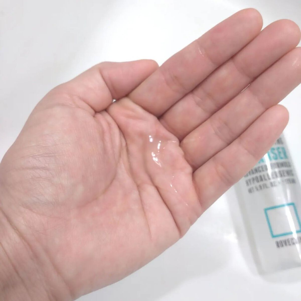 ロベクチン エッセンシャル クレンザーのクチコミ「ロベクチン エッセンシャルクレンザー

肌のpHバランスを整えバリア機能を維持し健やかな肌を保.....」（3枚目）