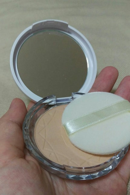 UVクリアフェイスパウダー/CEZANNE/プレストパウダーを使ったクチコミ(3枚目)