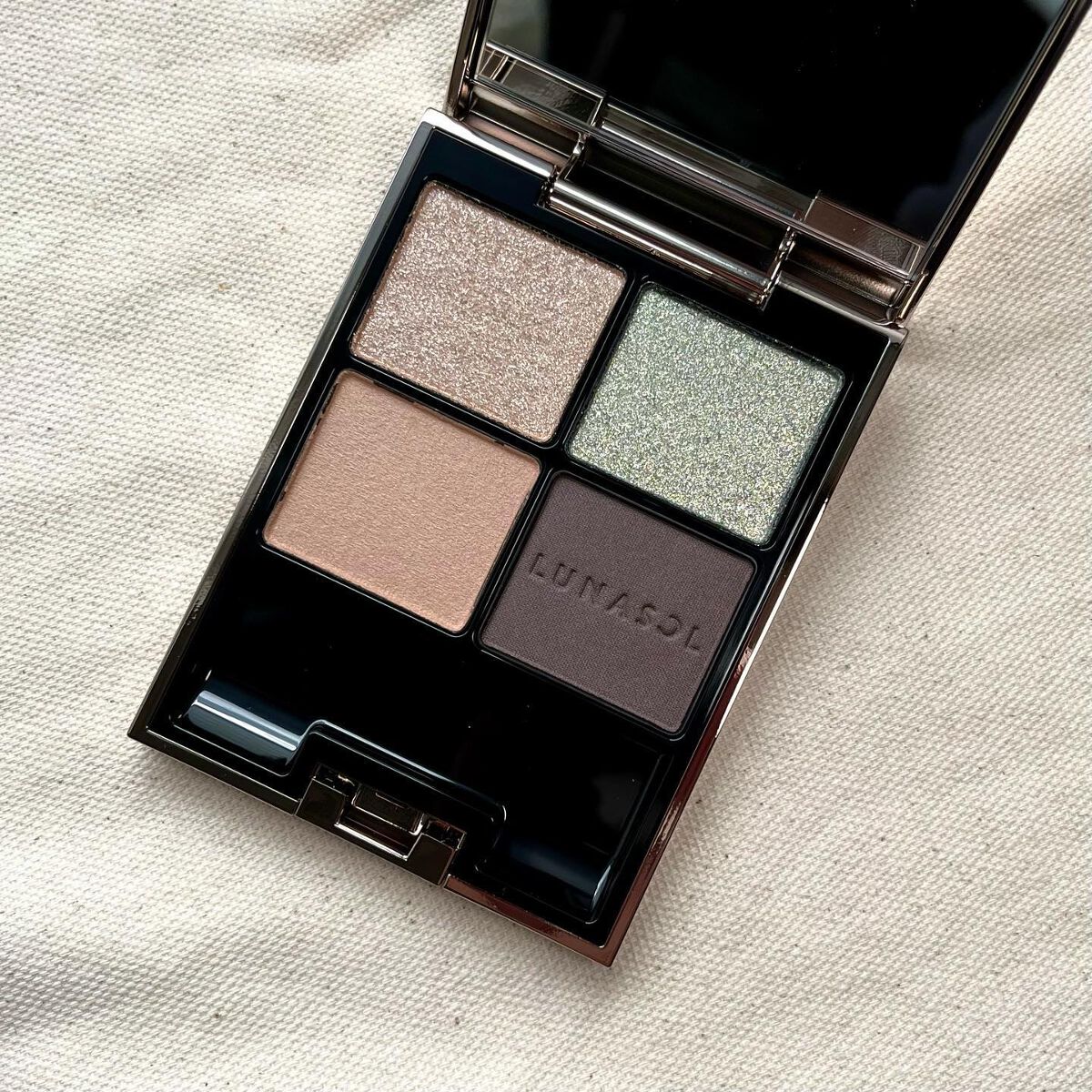 アイカラーレーション 17 Smoky Quartz/LUNASOL/アイシャドウパレットを使ったクチコミ（1枚目）