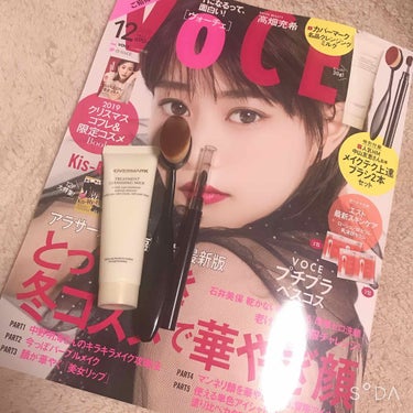 #voce (ヴォーチェ)  買いました！
ファンデーションブラシ気になってて
でもそんなお金かけたくなかったので
良かったです！
まだ使ってないのですが…
毛もフワフワで！！
#カバーマーク の #ク