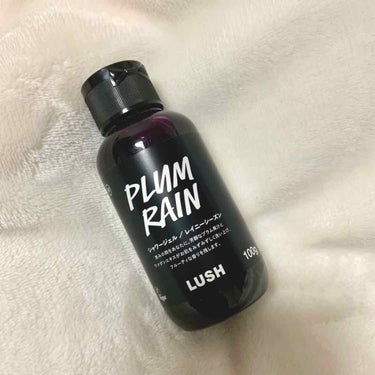 
LUSH
シャワージェル
レイニーシーズン


今回ご紹介するのはこちらの商品です！

ジェルはパープルカラーになってます💜

海藻の1種であるカラギーナンエキスやマンダリンオイルが配合されてるので、