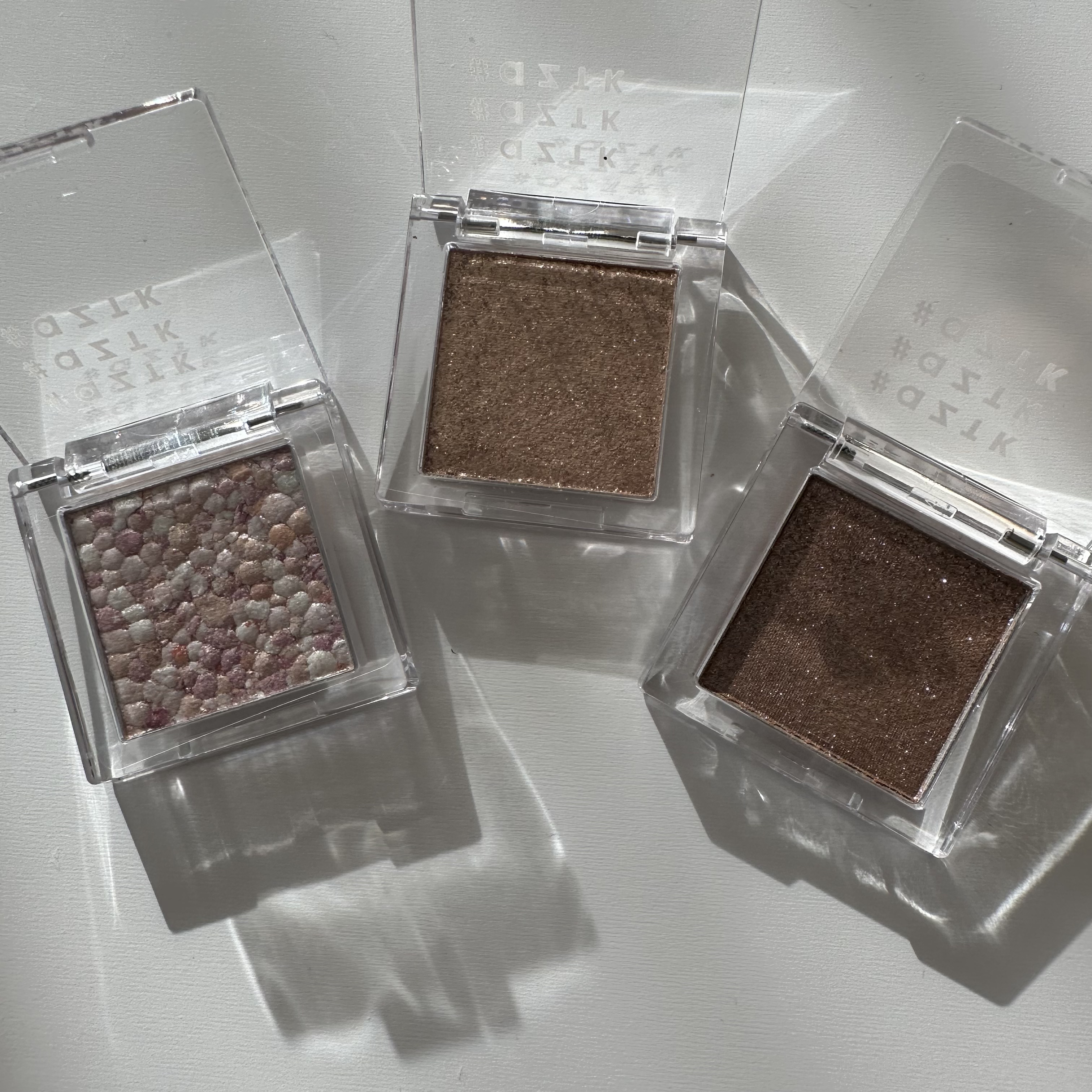 シングルアイシャドウ 13 ブロンズシュガー/aZTK/単色アイシャドウを使ったクチコミ（3枚目）