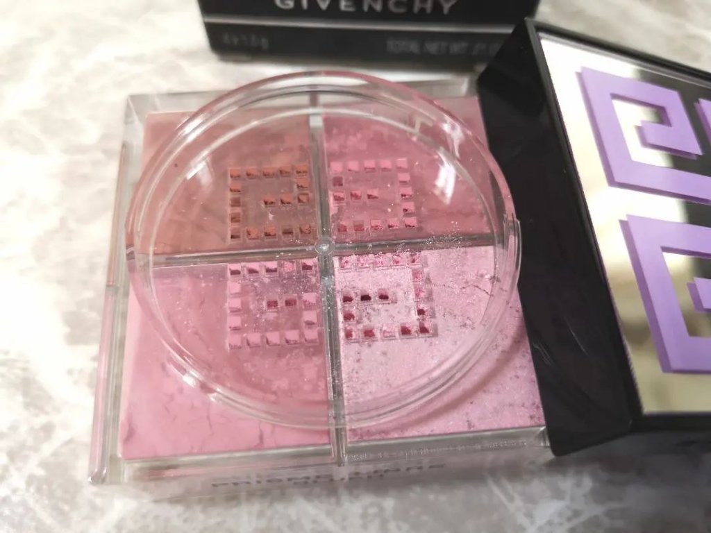 プリズム・リーブル・ブラッシュ No.14 ヴァイオレット・チュール（フォールコレクション 2023）/GIVENCHY/パウダーチークを使ったクチコミ（2枚目）