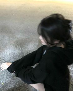 山田ちゃん on LIPS 「学校早退しました〜最近学校行きづらくて💭🌀🌀🌀朝から気まずい雰..」(1枚目)