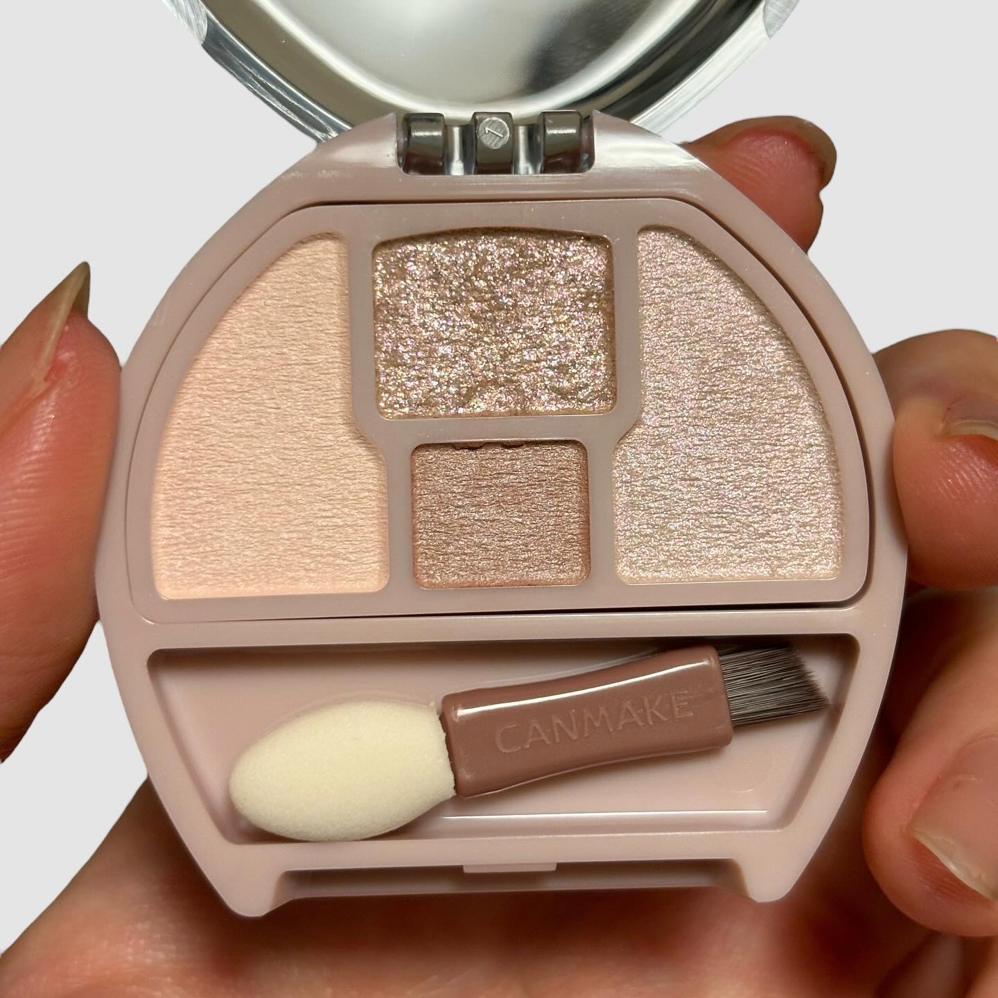 プランぷくコーデアイズ/キャンメイク/パウダーアイシャドウを使ったクチコミ（3枚目）