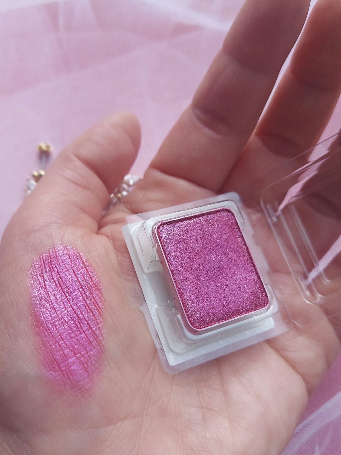 プレスド アイシャドー(レフィル)/shu uemura/単色アイシャドウを使ったクチコミ(2枚目)