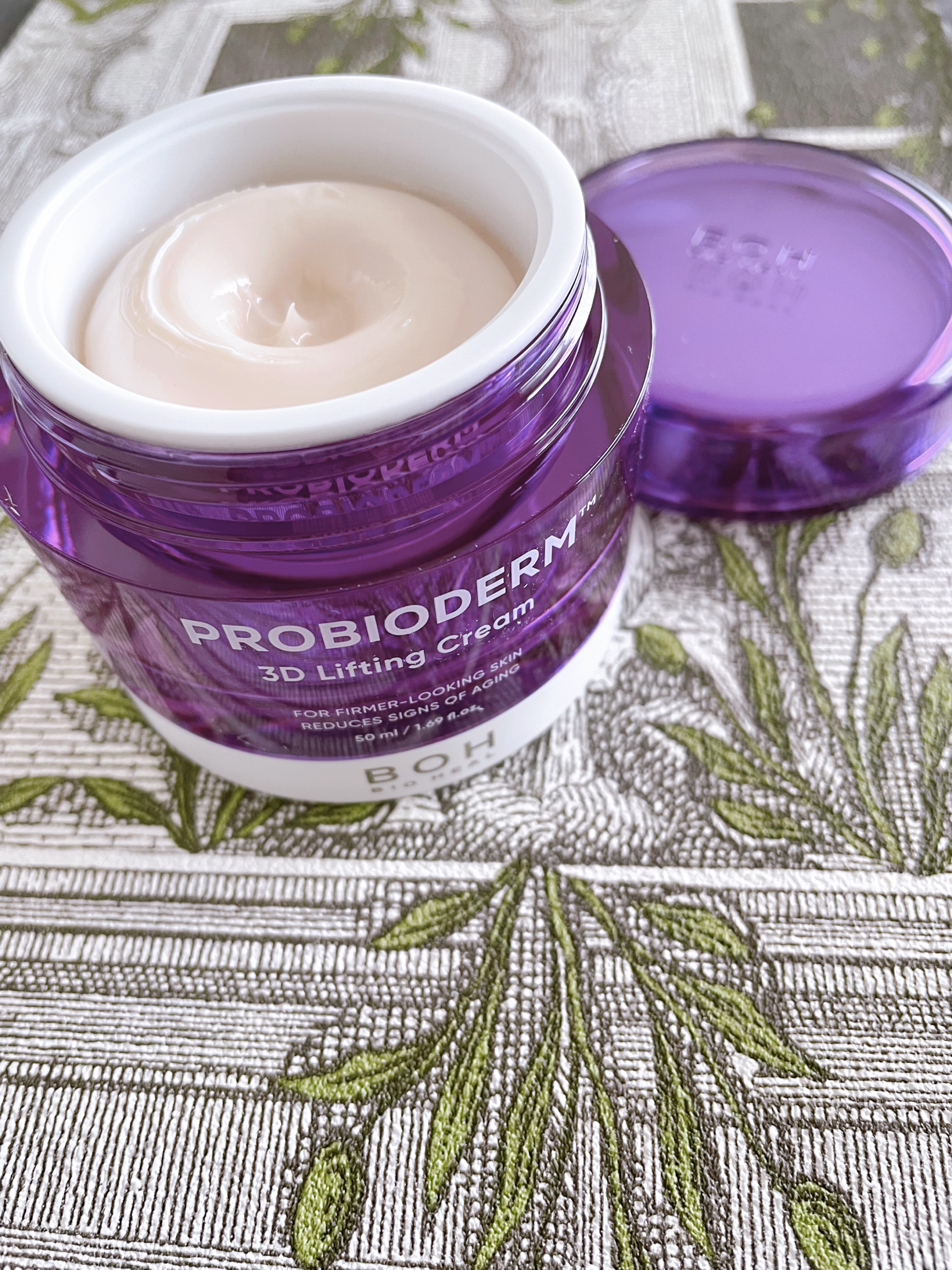 バイオヒールボ プロバイオダーム 3Dリフティングクリーム/BIOHEAL BOH/フェイスクリームを使ったクチコミ（2枚目）