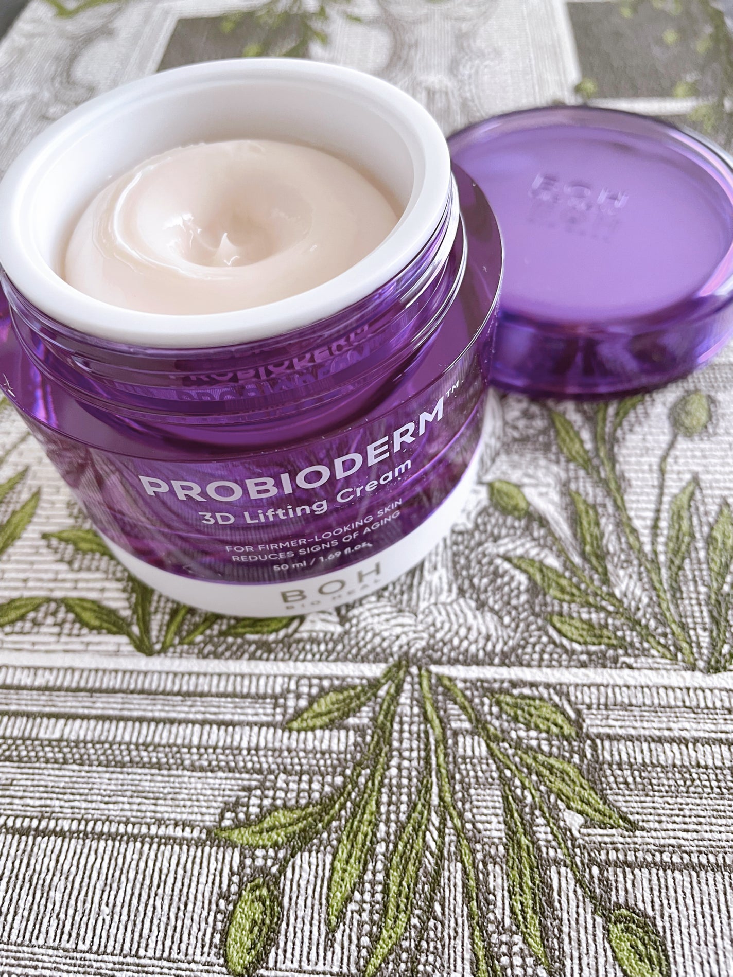 バイオヒールボ プロバイオダーム 3Dリフティングクリーム/BIOHEAL BOH/フェイスクリームを使ったクチコミ(2枚目)