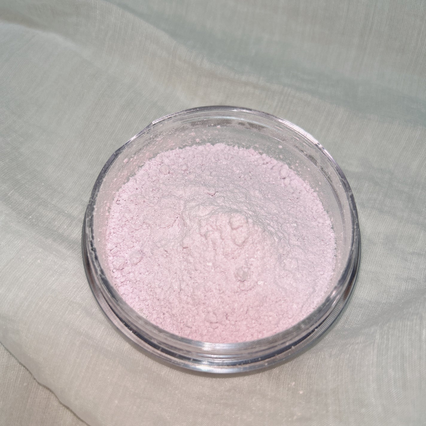 Silky Long Stay Powder/ESPRIQUE/ルースパウダーを使ったクチコミ(4枚目)