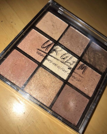 UR GLAM　BLOOMING EYE COLOR PALETTE/U R GLAM/パウダーアイシャドウを使ったクチコミ（1枚目）