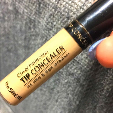 the SAEM TIP CONCEALER
1.5号 ナチュラルベージュ

カバー力◎
カバーしたい部分にのせて
指で叩くようにぼかす。
艶感も出て綺麗にカバーしてくれる。
カラーバリエーションも豊富