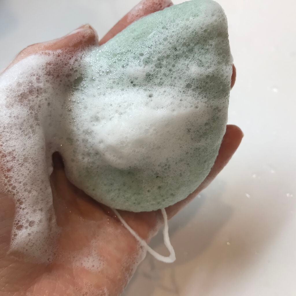 天然こんにゃくパフ/DAISO/その他スキンケアグッズを使ったクチコミ(2枚目)