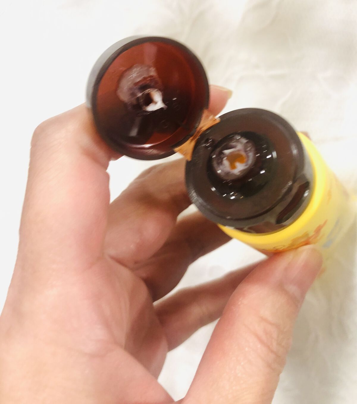 トリートメントハンドクリームK（ハチミツとキンモクセイ）/カントリー&ストリーム/ハンドクリームを使ったクチコミ（2枚目）