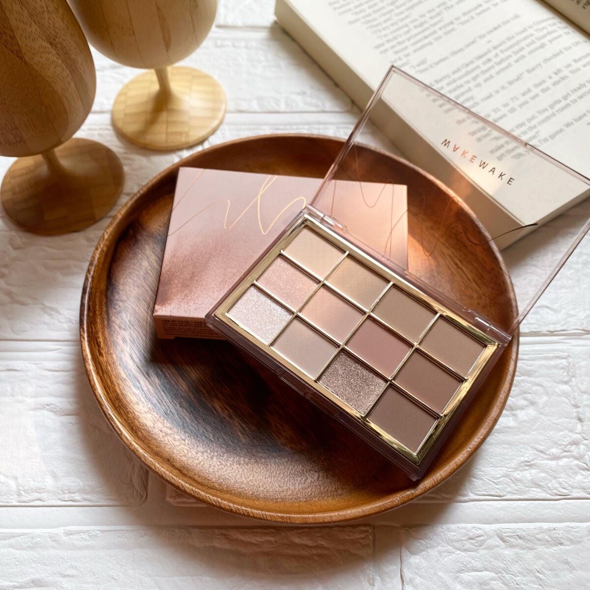 ソフトブラーリングアイパレット/wakemake/アイシャドウパレットを使ったクチコミ(2枚目)