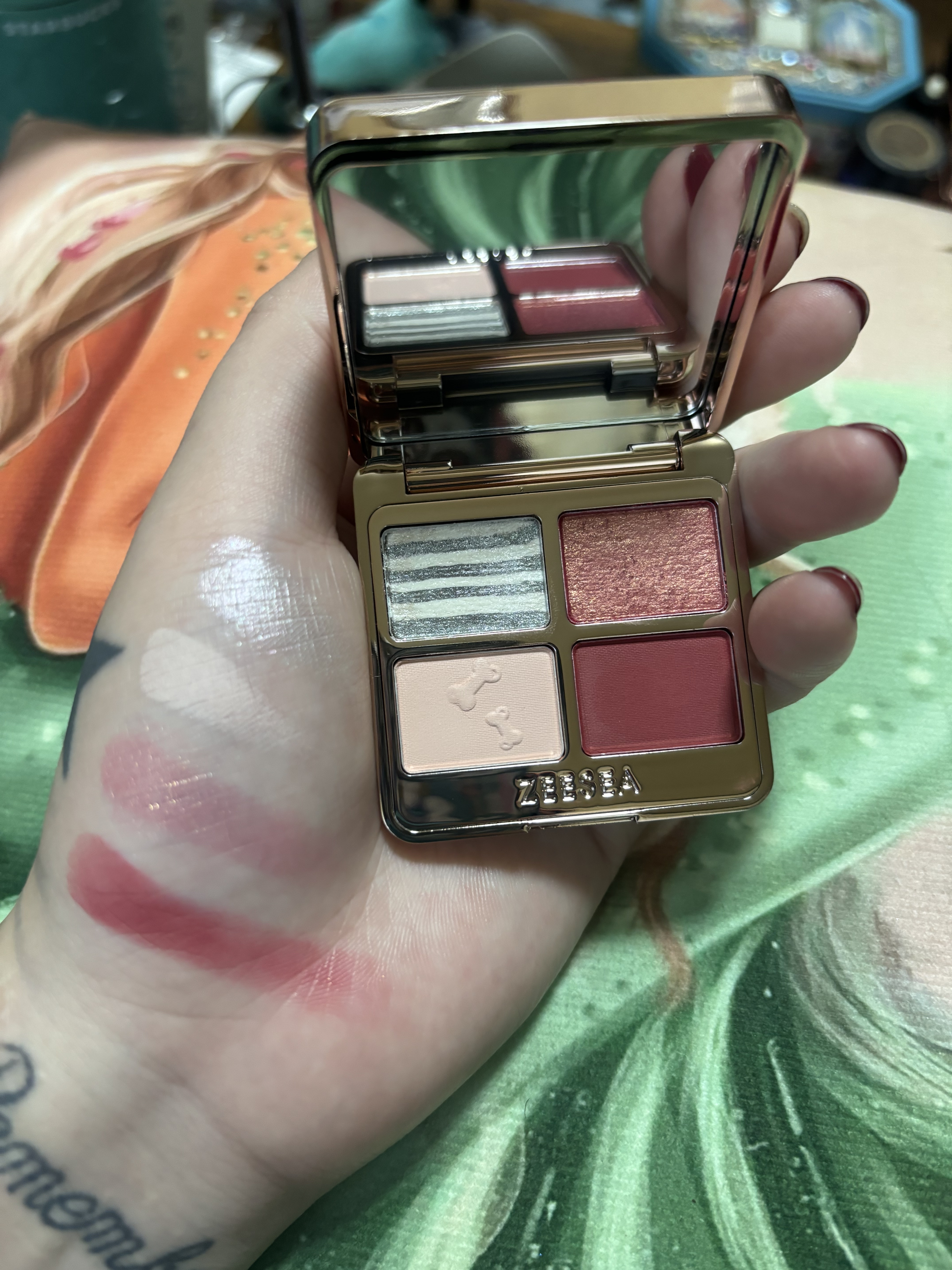 アニマルアイシャドウ(4シェード)/ZEESEA/アイシャドウパレットを使ったクチコミ（2枚目）