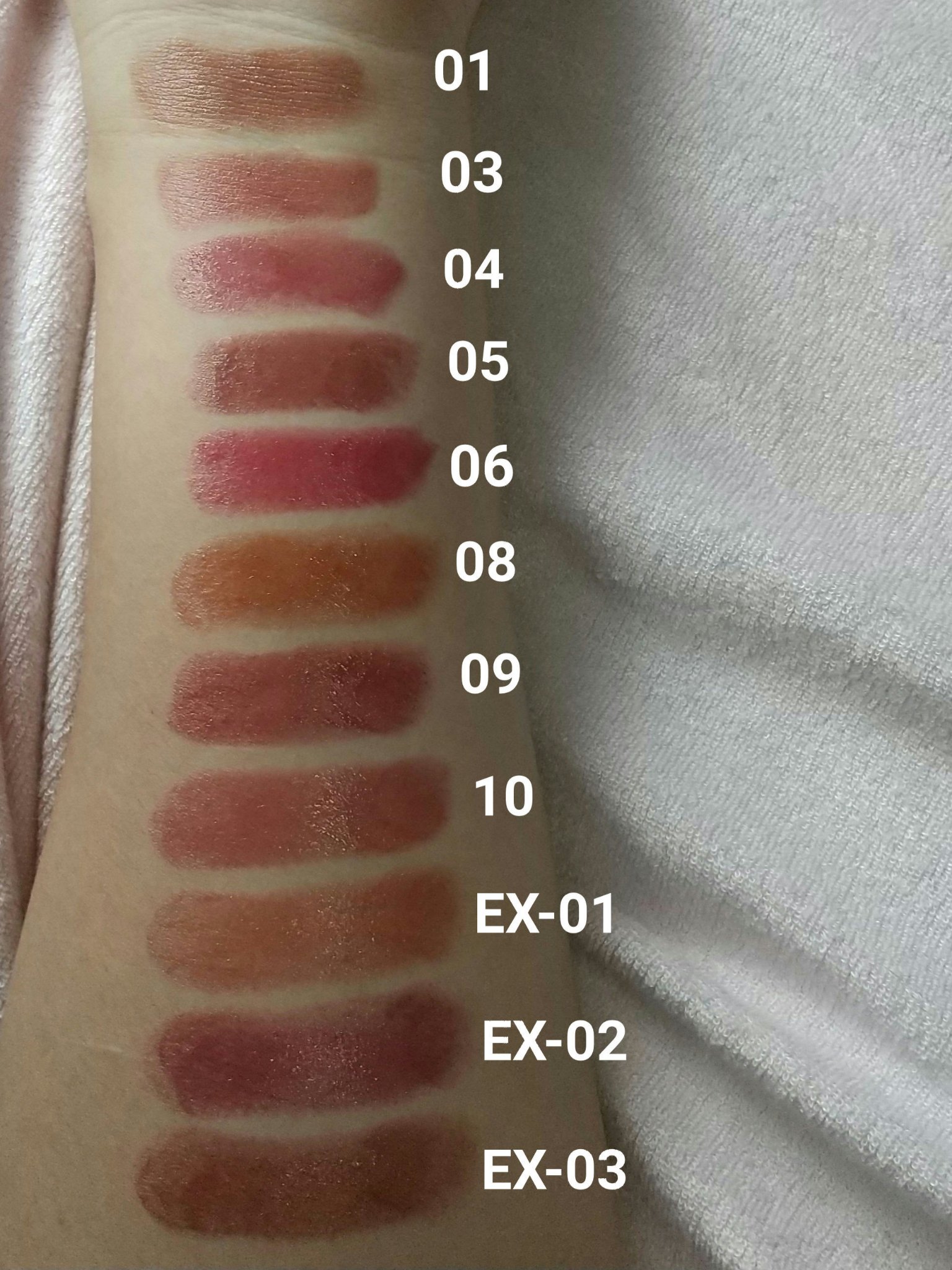 RMK デューイーメルト リップカラー EX-01 ウォーム ハニーデュー/RMK/口紅を使ったクチコミ（2枚目）