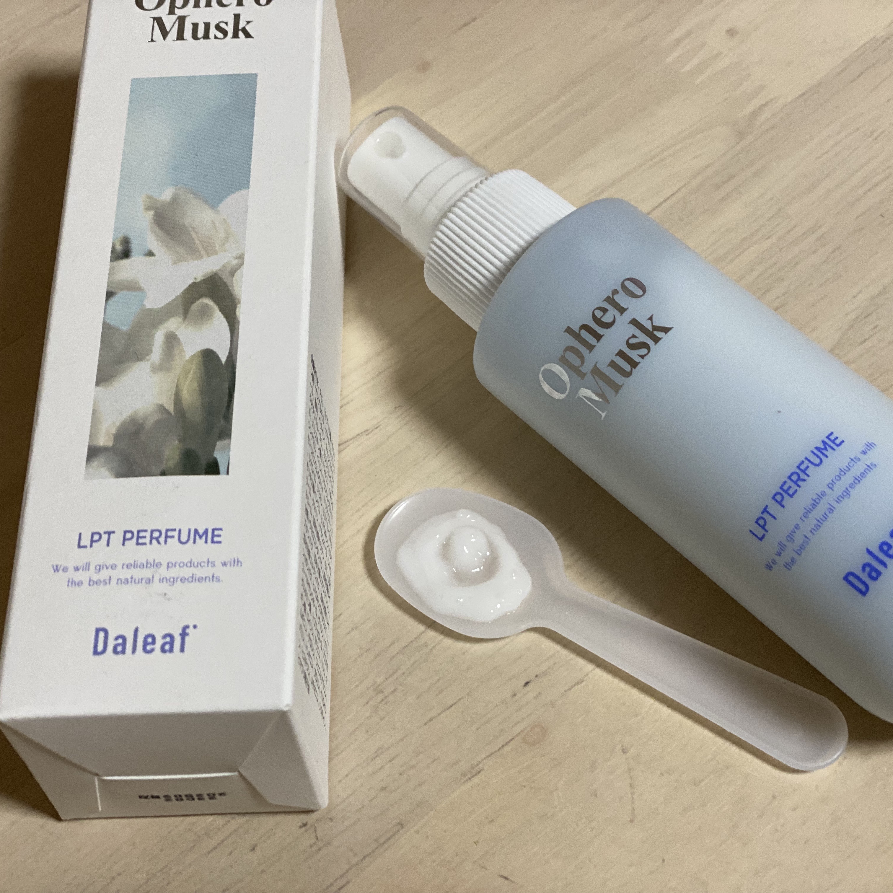 パフュームヘアパックインミスト Ophero Musk/Daleaf/アウトバストリートメントを使ったクチコミ（3枚目）